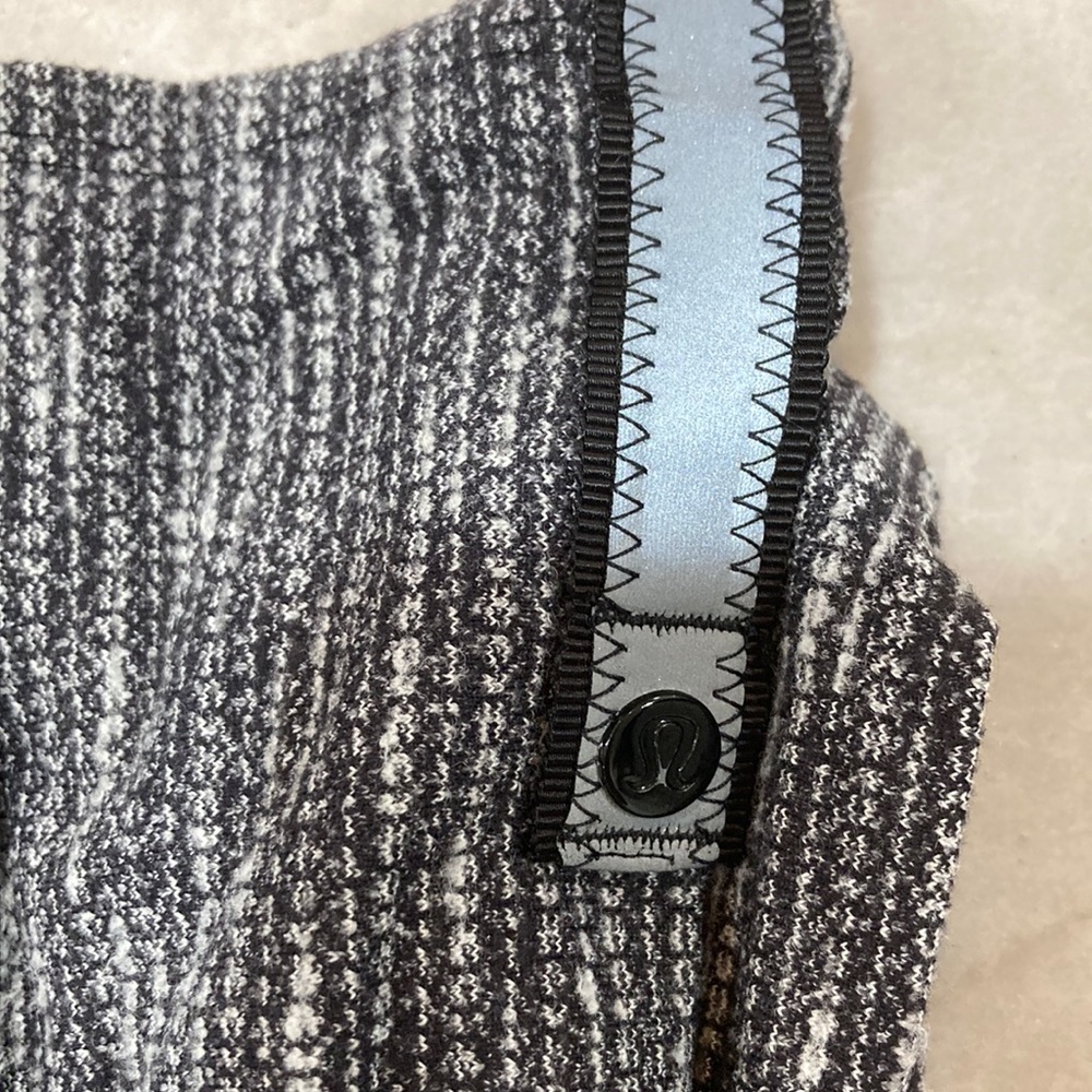 Lulu Lemon infinity scarf